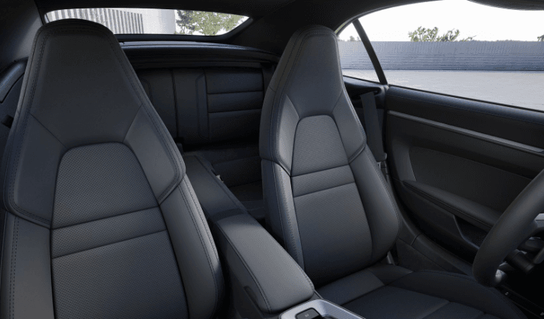 911 Carrera Cabriolet with the standard navigation module